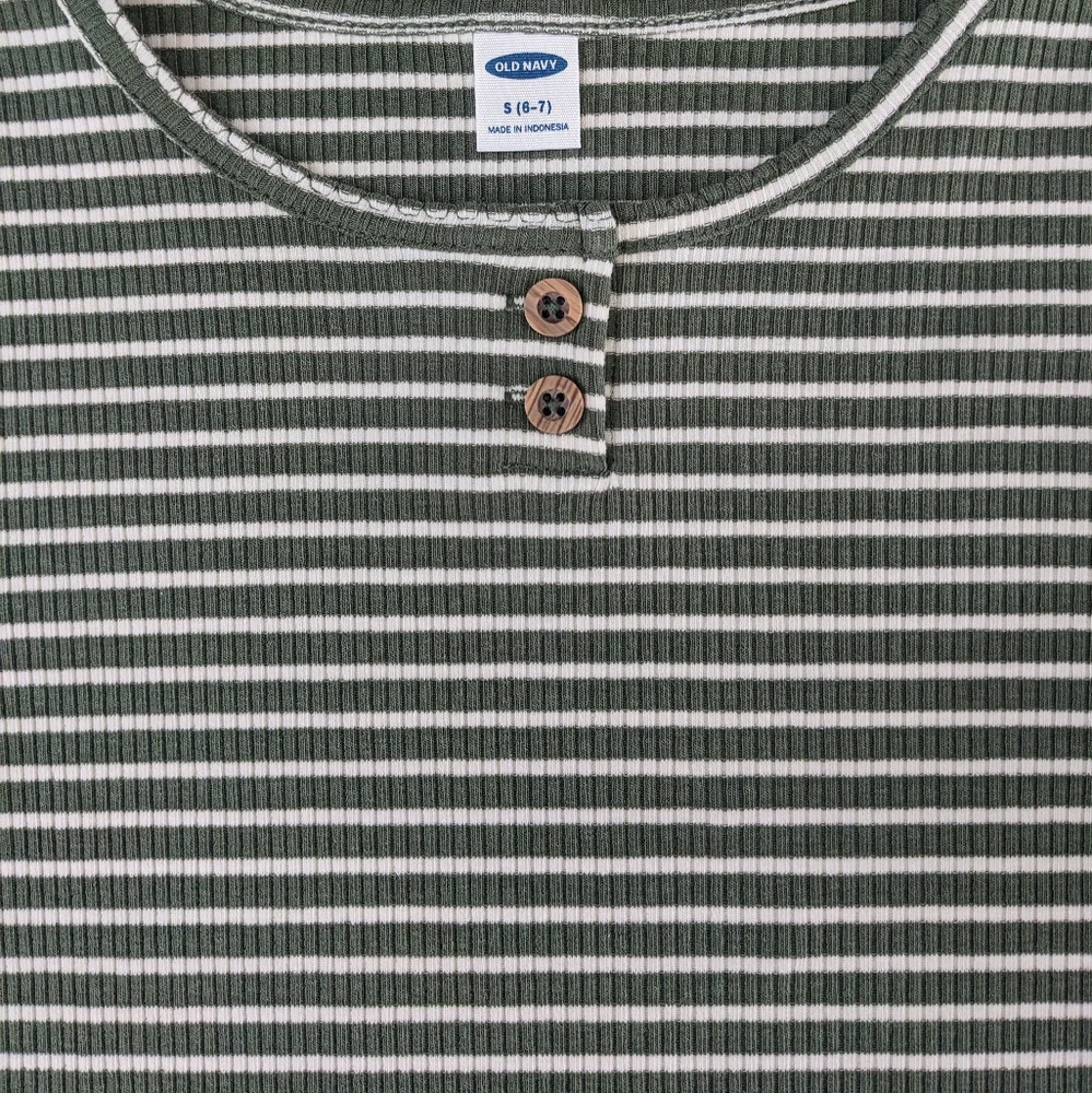 NWT Old Navy Henley Shirt